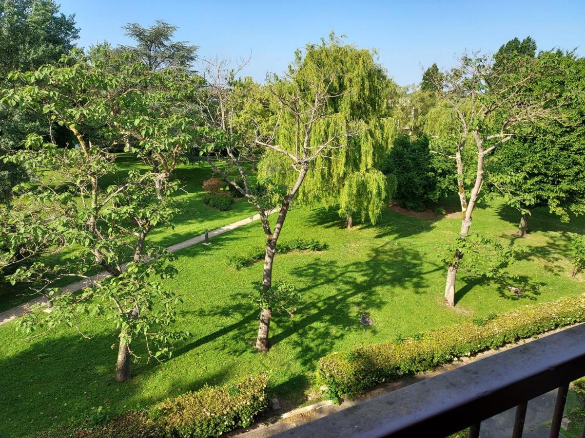 Les Jardins D'Atilly Villecresnes Exterior foto